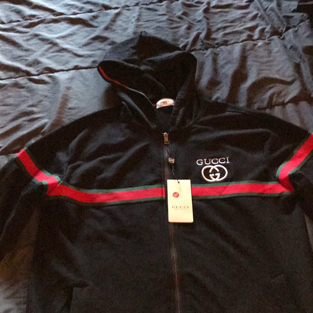 Gucci sweatsuit/Authentic